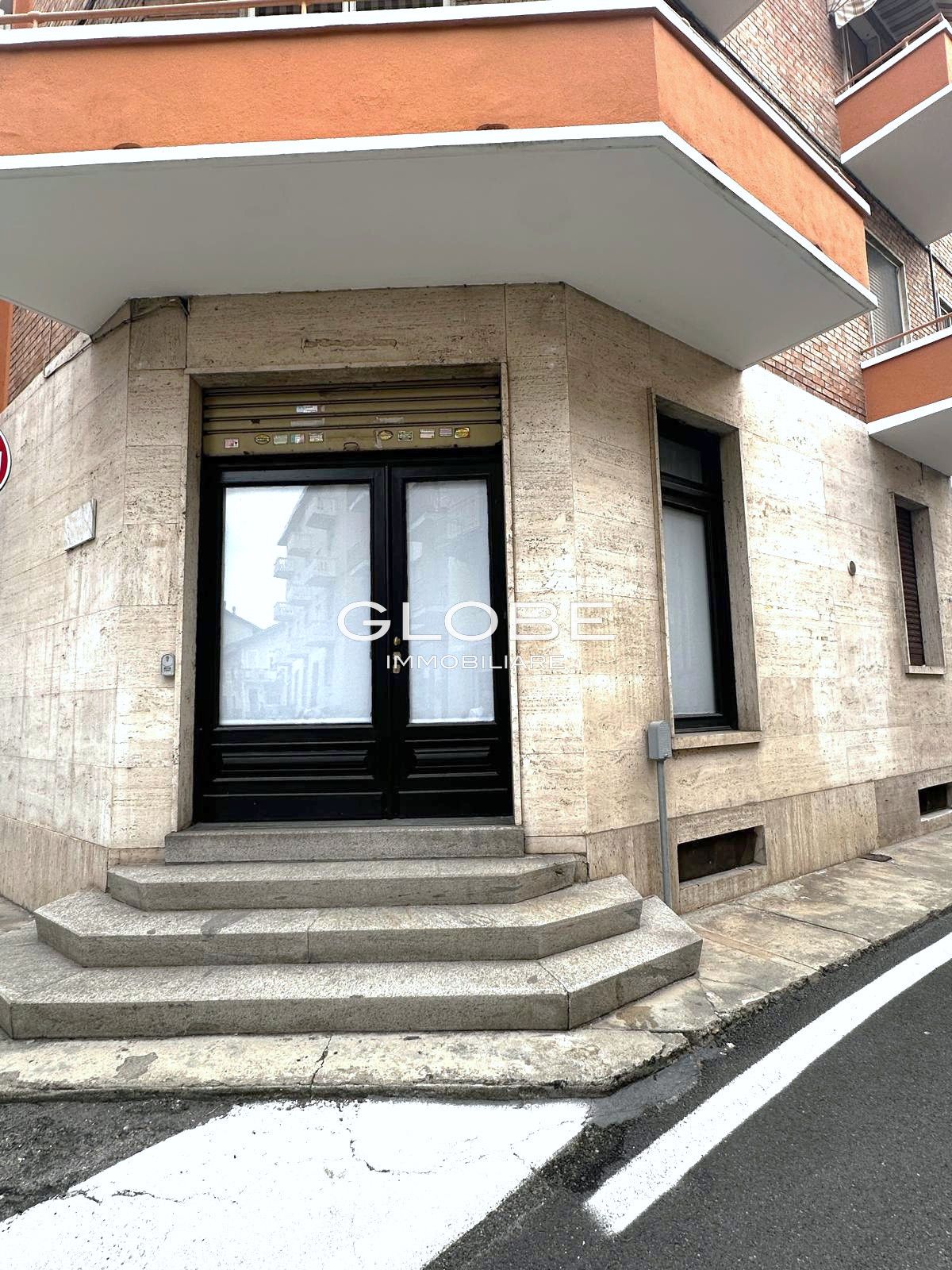 1 loc comm via gibellini_g